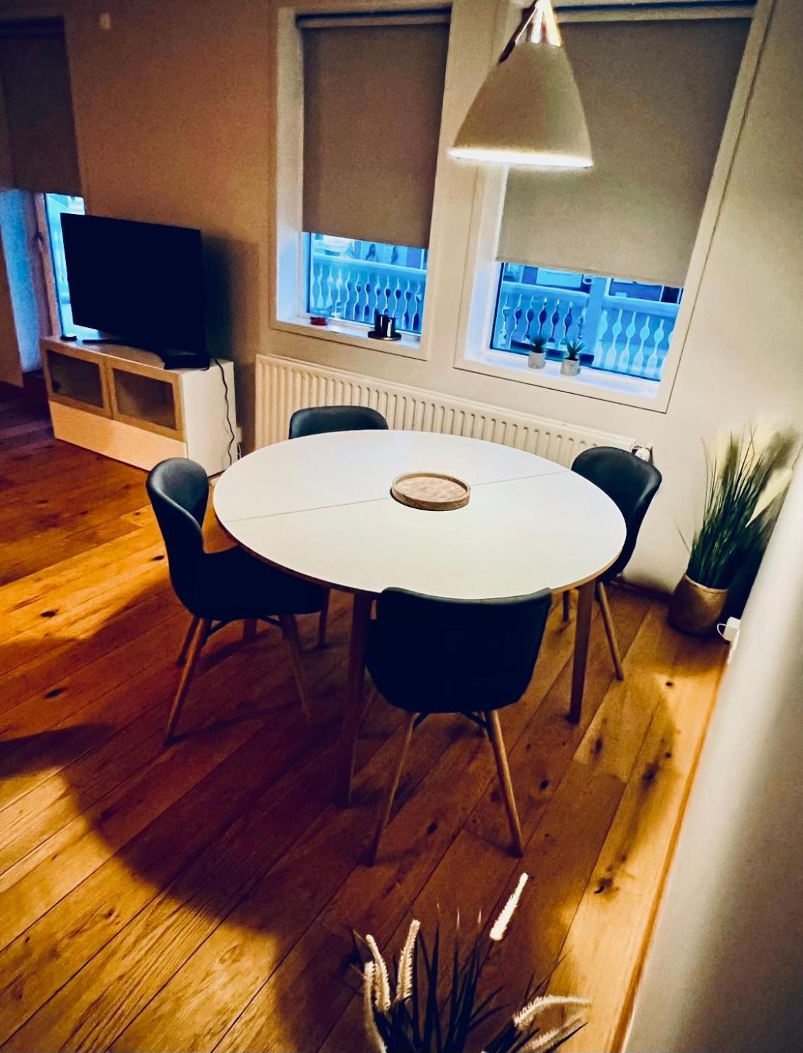 G10 Apartments آكيورِيْري المظهر الخارجي الصورة